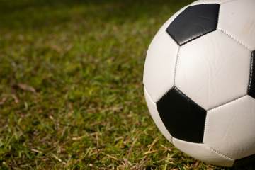 阿森纳中场引援目标 对阵巴西发挥出色 18岁身价5000万欧（配图示意）